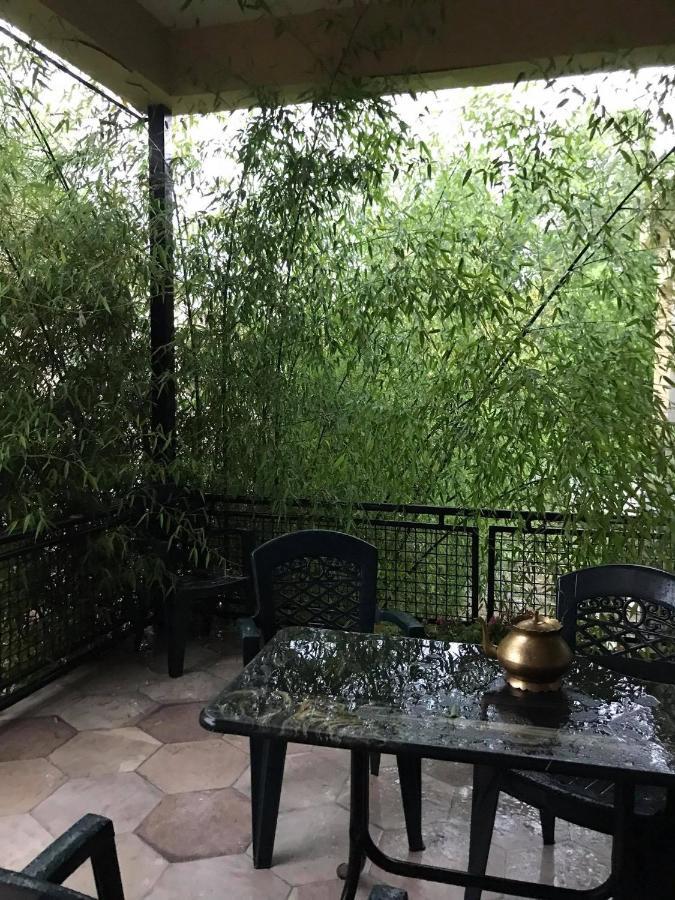 Marinas Guesthouse Kobuleti Luaran gambar