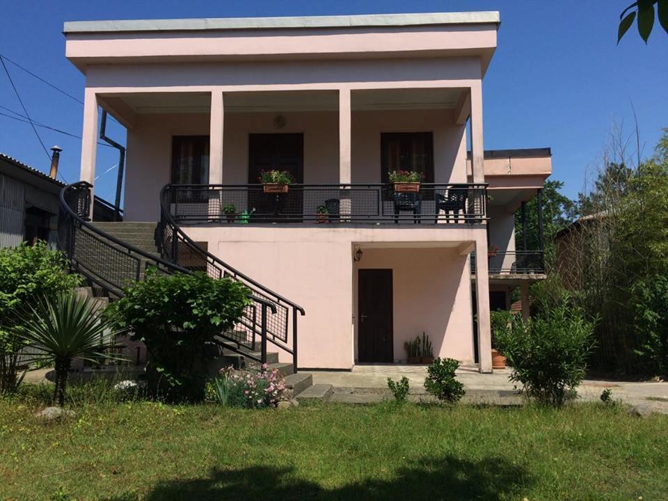 Marinas Guesthouse Kobuleti Luaran gambar