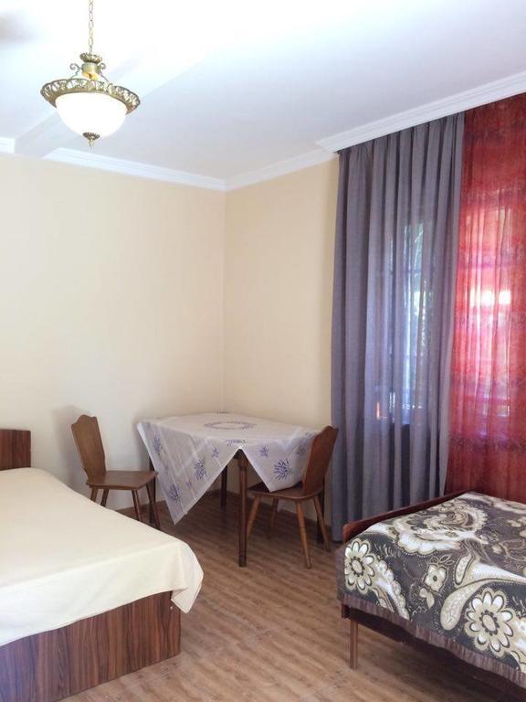 Marinas Guesthouse Kobuleti Luaran gambar