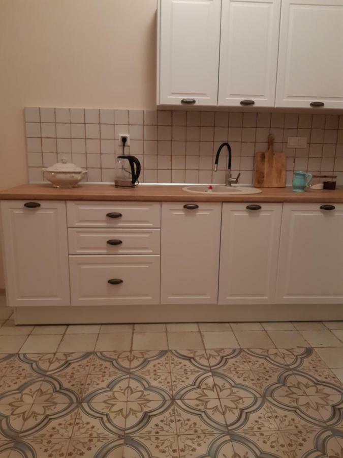 Marinas Guesthouse Kobuleti Bilik gambar